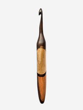 07.00mm Dark Roasted Maple + Zebrawood + Birdseye Maple + Tigerwood Crochet Hook (Item #132)