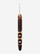 04.50mm Zebrawood + Dark Roasted Maple + DRM / Maple Retro CLOVER Metal Crochet Hook (Item #173)