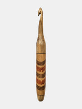 09.00mm Salmon Faverolle Chevron Crochet Hook (Item #180)