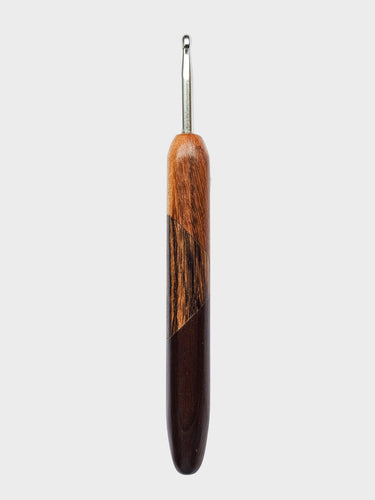 05.00mm Tigerwood + Zebrawood + Dark Roasted Maple Art Deco Metal Crochet Hook (Item #110)