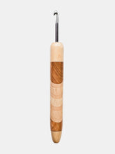 05.00mm Buff Laced Polish Metal Crochet Hook (Item #151)