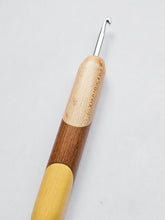 05.00mm Maple + Light Roasted Maple + Yellowheart Art Deco Metal Crochet Hook (Item #189)