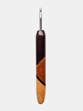 05.00mm Dark Roasted Maple + Zebrawood + Tigerwood + Maple Art Deco Metal Crochet Hook (Item #108)