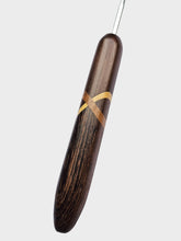04.50mm Dark Roasted Maple + Light Roasted Maple / Yellowheart XO + Wenge Metal Crochet Hook (Item #86)