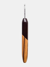 04.00mm Dark Roasted Maple + Zebrawood Metal Crochet Hook (Item #128)