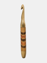 11.00mm Salmon Faverolle Chevron Crochet Hook (Item #230)