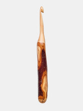 07.00mm Woodsy Crochet Hook (Item #245)