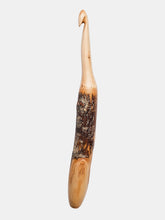 09.00mm Woodsy Crochet Hook (Item #241)