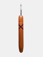 06.00mm Light Roasted Maple + Purpleheart XO Metal Crochet Hook (Item #122)