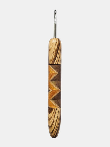 05.00mm Zebrawood + Osage Orange / Walnut / Yellowheart Zigzag Metal Crochet Hook (Item #200)