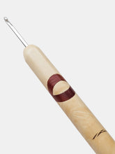 04.00mm Holly + Cedar XO Metal Crochet Hook (Item #187)