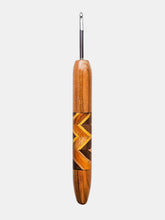 04.50mm Cherry + Yellowheart / Walnut / Osage Orange Zigzag Metal Crochet Hook (Item #137)
