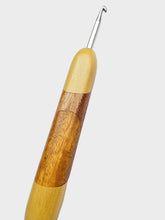 04.50mm Yellowheart + Canary + Osage Orange Art Deco Metal Crochet Hook (Item #109)