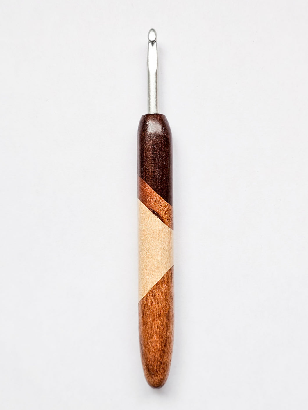 06.00mm Dark Roasted Maple + Tigerwood + Birdseye Maple Art Deco CLOVER Metal Crochet Hook (Item #197)