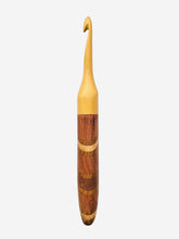 07.50mm Welsummer Diagonal Stripe Crochet Hook (Item #22)