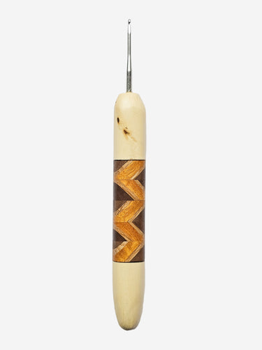 02.00mm Holly + Ash / Walnut / Yellowheart Zigzag Metal Crochet Hook (Item #142)