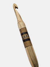 11.50mm Sapphire Olive Egger Crochet Hook (Item #218)