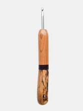 04.50mm Cherry + Wenge + Driftwood CLOVER Metal Crochet Hook (Item #190)