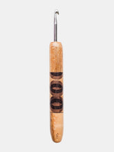05.50mm Birdseye Maple + White Oak / Walnut / Wenge Zigzag Metal Crochet Hook (Item #144)