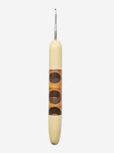 02.00mm Holly + Ash / Walnut / Yellowheart Zigzag Metal Crochet Hook (Item #142)