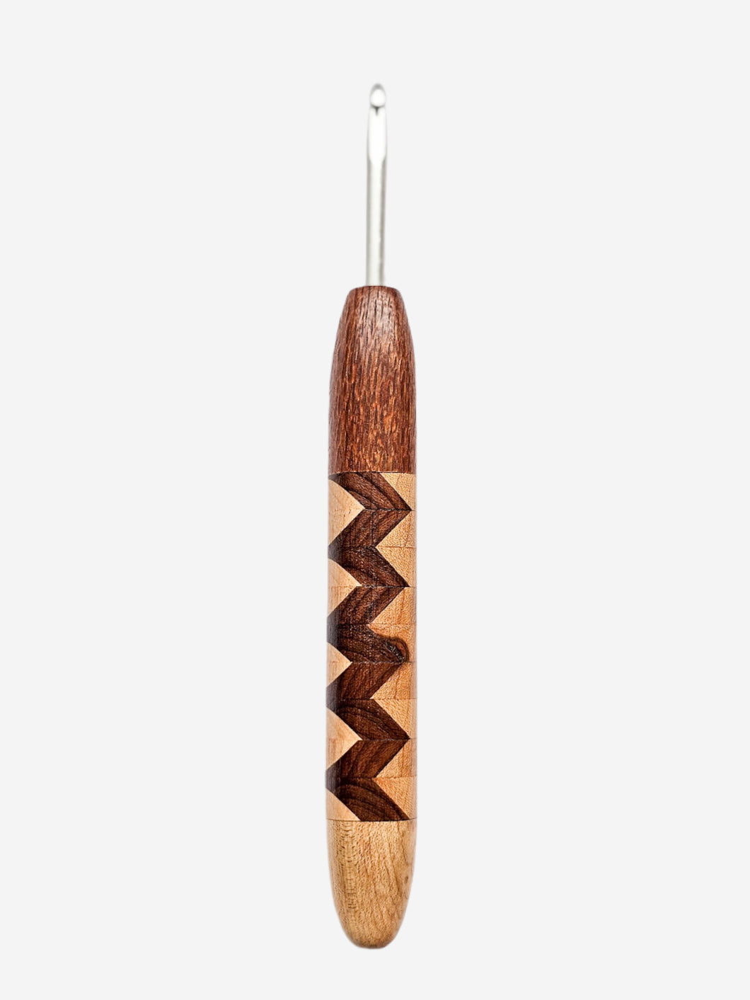 04.50mm Lacewood + Dark Roasted Maple / Maple Zigzag CLOVER Metal Crochet Hook (Item #137)