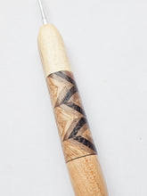 02.50mm Spalted Maple + Wenge / Walnut / Ash Zigzag Metal Crochet Hook (Item #195)