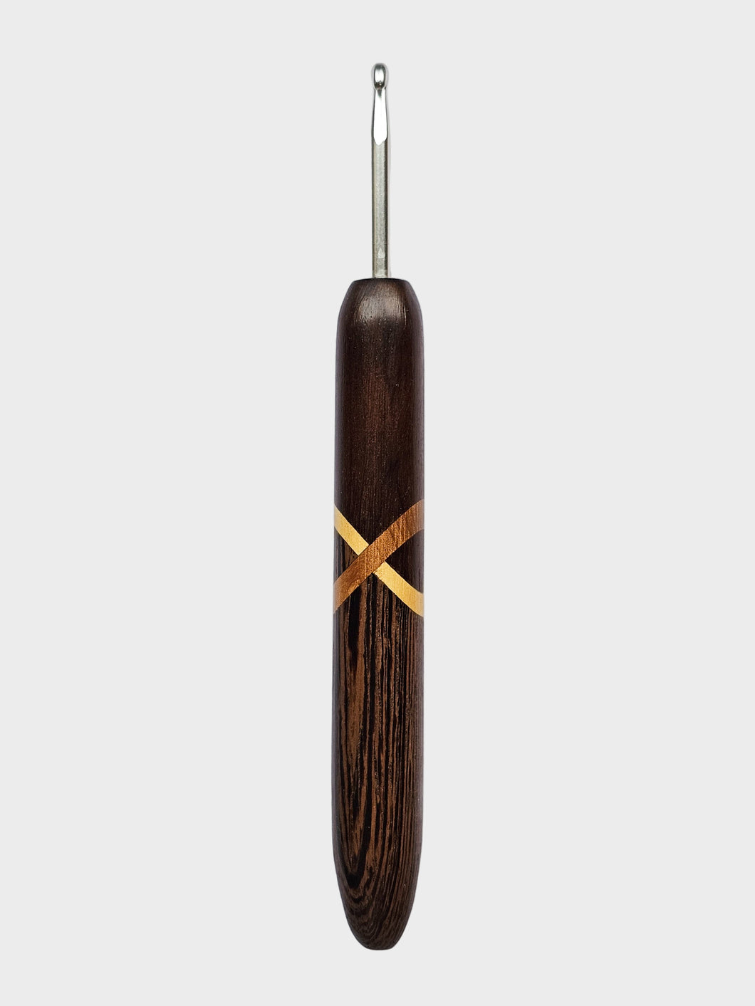 04.50mm Dark Roasted Maple + Light Roasted Maple / Yellowheart XO + Wenge Metal Crochet Hook (Item #86)