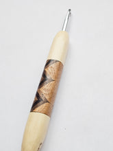 05.00mm Holly + Wenge / Walnut / Ash Zigzag Metal Crochet Hook (Item #196)