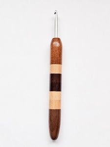 04.50mm Dark Roasted Maple + Maple Walnut CLOVER Metal Crochet Hook (Item #135)