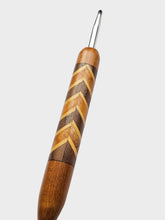 06.00mm Light Roasted Maple + Osage Orange / Walnut / Yellowheart Chevron Metal Crochet Hook (Item #73)