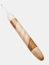04.00mm Buff Laced Polish Metal Crochet Hook (Item #154)