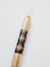 02.50mm Spalted Maple + Wenge / Walnut / Ash Zigzag Metal Crochet Hook (Item #195)