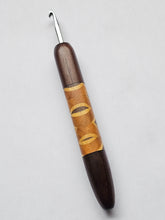 05.50mm Dark Roasted Maple + Osage Orange / Walnut / Yellowheart Zigzag Metal Crochet Hook (Item #145)