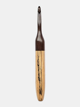 07.00mm Dark Roasted Maple + Spalted Maple Crochet Hook (Item #126)