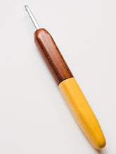 05.00mm Dark Roasted Maple + Yellowheart Metal Crochet Hook (Item #132)