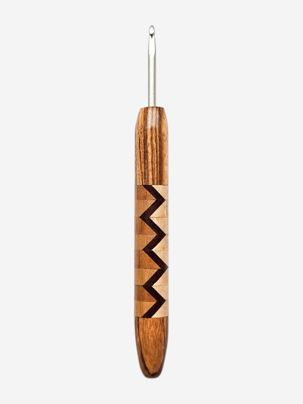 04.50mm Zebrawood + Birdseye Maple / Dark Roasted Maple Zigzag + CLOVER Metal Crochet Hook (Item #82)