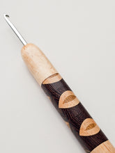 04.00mm Maple + Wenge / Limba / Maple Zigzag Metal Crochet Hook (Item #140) - SECONDS SALE