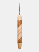 03.00mm Buff Laced Polish Metal Crochet Hook (Item #178)