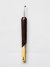 05.50mm Dark Roasted Maple +Wenge + Spalted Maple CLOVER Metal Crochet Hook (Item #163)