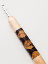 05.00mm Maple + Wenge / Limba / Maple Zigzag Metal Crochet Hook (Item #142)