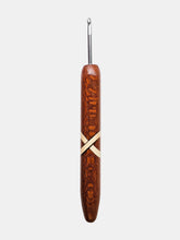 04.00mm Lacewood + Holly XO Metal Crochet Hook (Item #120)