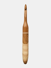08.00mm Buff Laced Polish Crochet Hook (Item #215)
