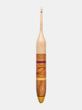 04.50mm Maple + Cherry + Purpleheart + Osage + Yellowheart Stripes Crochet Hook (Item #236)