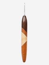 02.25mm Dark Roasted Maple + Osage Orange + Maple Art Deco CLOVER Metal Crochet Hook (Item #150)