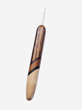 04.50mm Zebrawood + Wenge + Tigerwood + Birdseye Maple Diagonal Stripes CLOVER Metal Crochet Hook (Item #170)