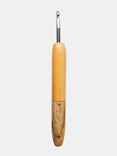 06.00mm Yellowheart + Spalted Maple Metal Crochet Hook (Item #161)