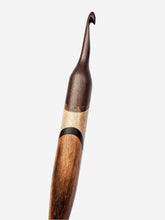 07.00mm Dark Roasted Maple + Zebrawood + Birdseye Maple + Tigerwood Crochet Hook (Item #132)