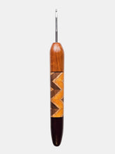 03.00mm Light Roasted Maple + Walnut / Oak / Osage Orange Zigzag + Dark Roasted Maple Metal Crochet Hook (Item #139)