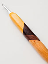 05.00mm Yellowheart + Dark Roasted Maple + Lacewood + Ash Art Deco Metal Crochet Hook (Item #107)