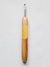 04.50mm Birdseye Maple + Yellowheart + Canary Art Deco Metal Crochet Hook (Item #151)